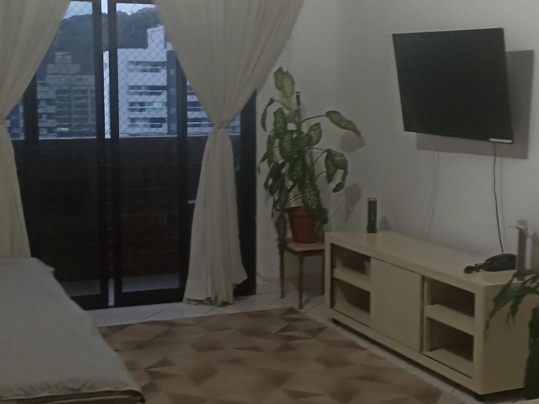 Apartamento Ap Amplo E Muito Arejado