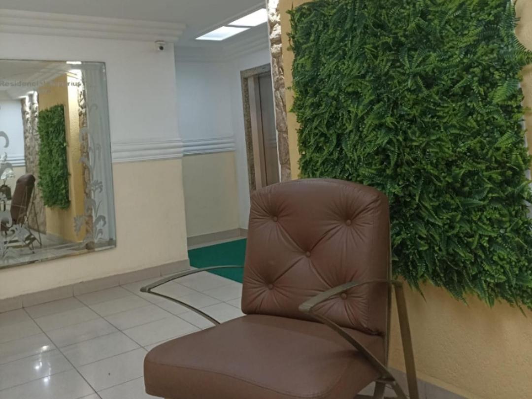 Ap Amplo E Muito Arejado Apartamento *